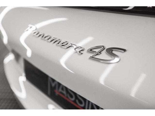 PORSCHE Panamera 4S
