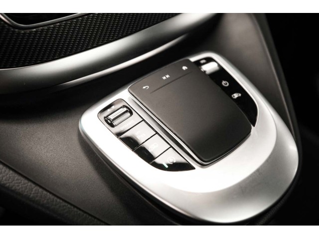 MERCEDES-BENZ Clase V 300 d Avantgarde Largo