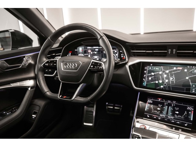 AUDI A6 RS 6 Avant TFSI quattro
