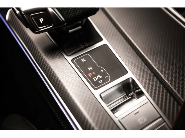 AUDI A6 RS 6 Avant TFSI quattro