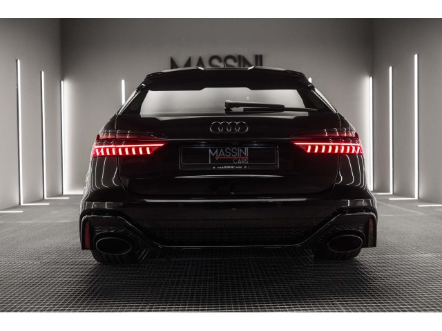 AUDI A6 RS 6 Avant TFSI quattro