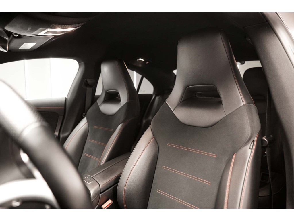 MERCEDES-BENZ CLA CLA 200 2