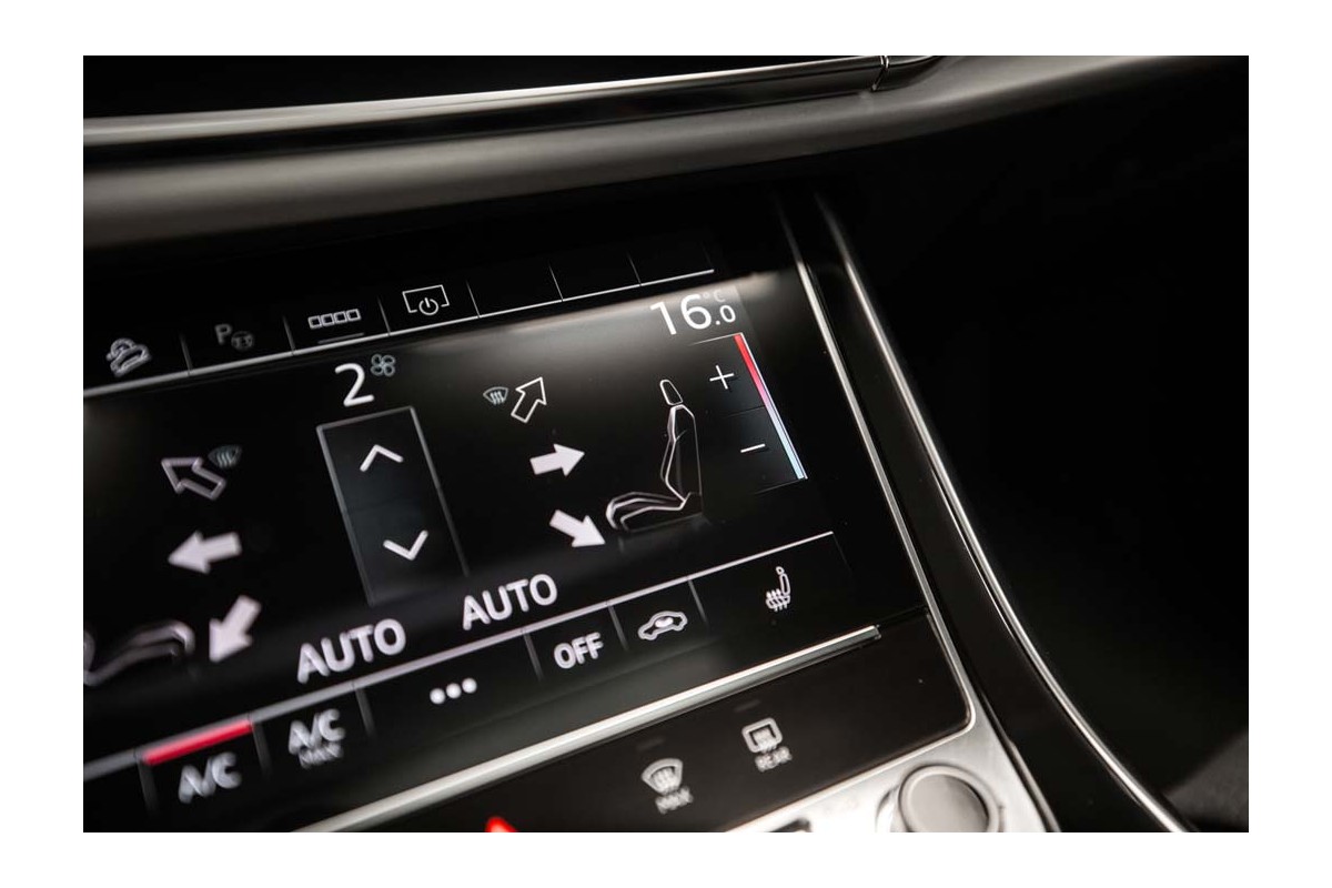 AUDI Q8 S line 50 TDI 210kW quattro... AUDI Q8 S line 50 TDI 210kW quattro...