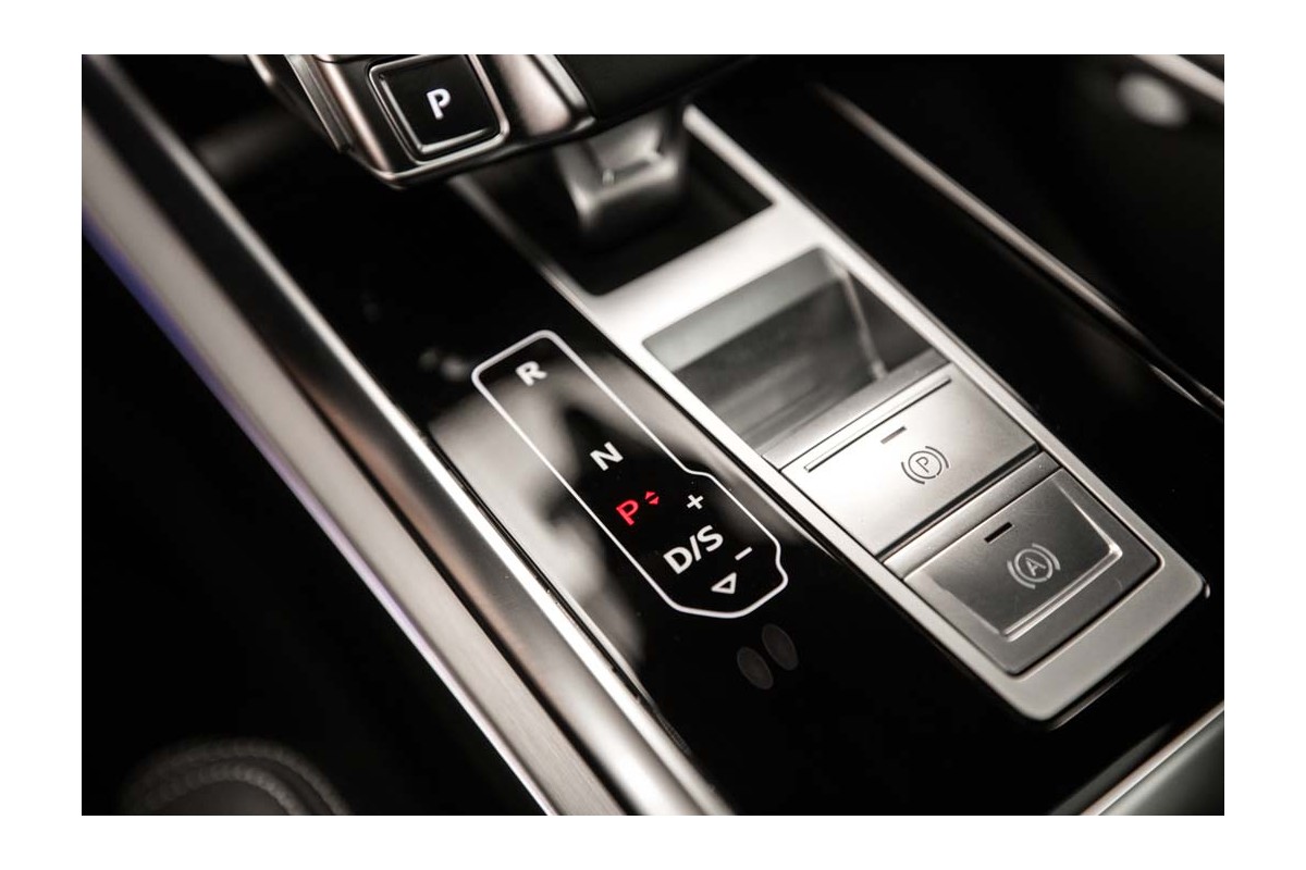 AUDI Q8 S line 50 TDI 210kW quattro... AUDI Q8 S line 50 TDI 210kW quattro...