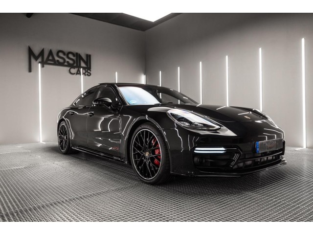 PORSCHE Panamera GTS