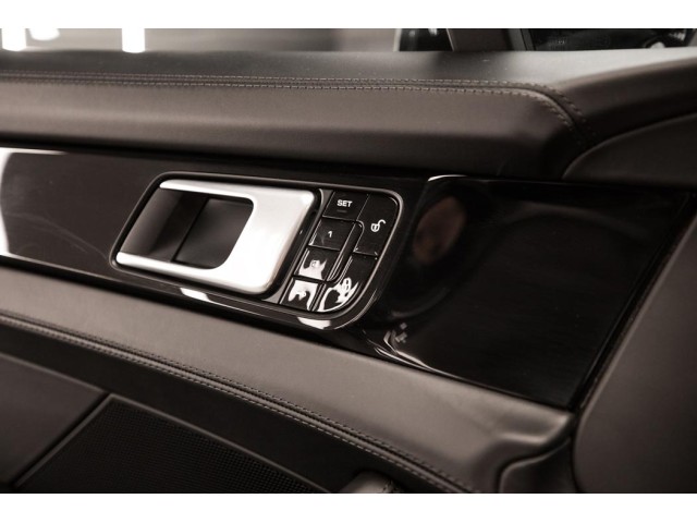 PORSCHE Panamera 4 EHybrid