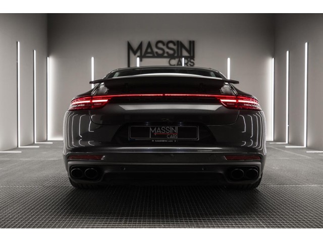 PORSCHE Panamera 4 EHybrid