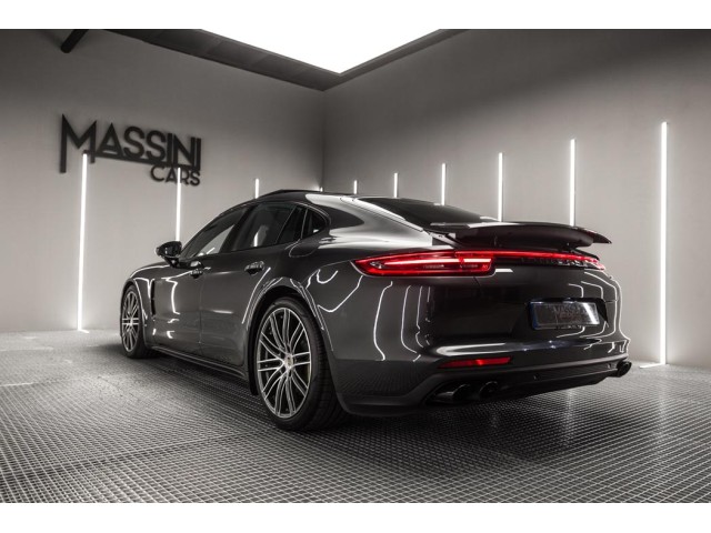 PORSCHE Panamera 4 EHybrid