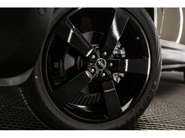 LAND-ROVER Defender 2.0 D200 SD4 SE 110 Auto 4WD