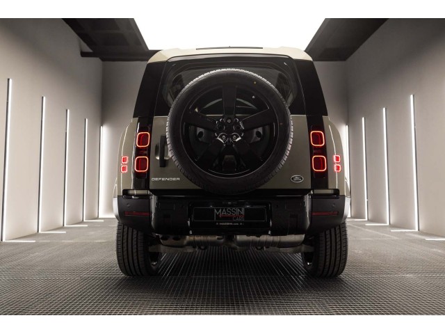 LAND-ROVER Defender 2.0 D200 SD4 SE 110 Auto 4WD