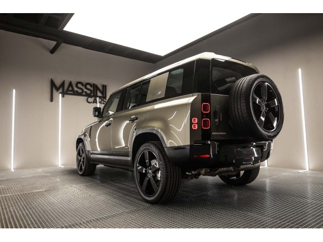 LAND-ROVER Defender 2.0 D200 SD4 SE 110 Auto 4WD