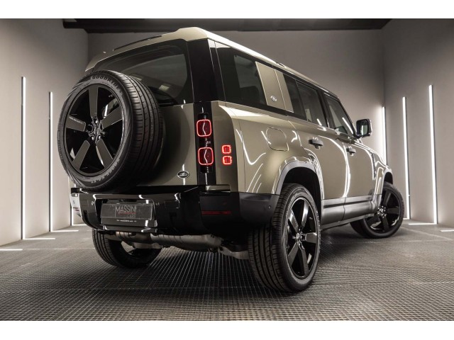 LAND-ROVER Defender 2.0 D200 SD4 SE 110 Auto 4WD