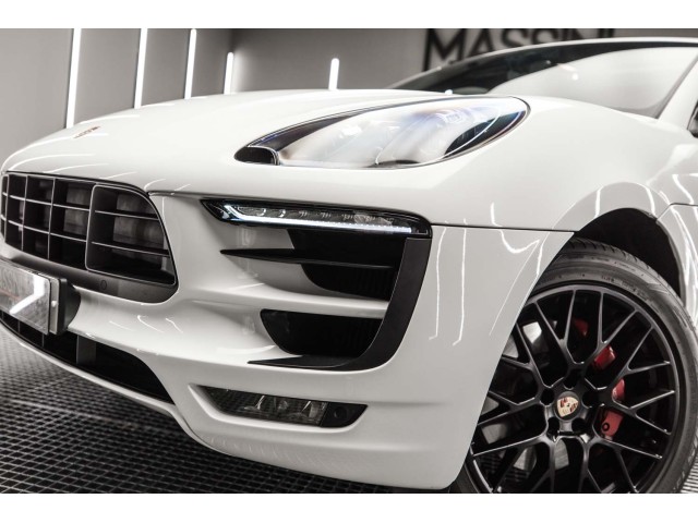 PORSCHE Macan GTS