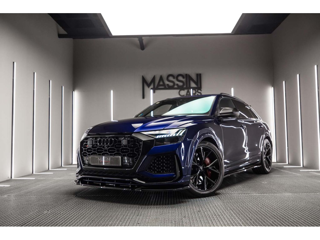 AUDI Q8 RS Q8 TFSI 441kW...
