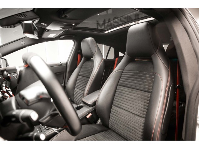 MERCEDES-BENZ  CLA 45 4M Shooting Brake