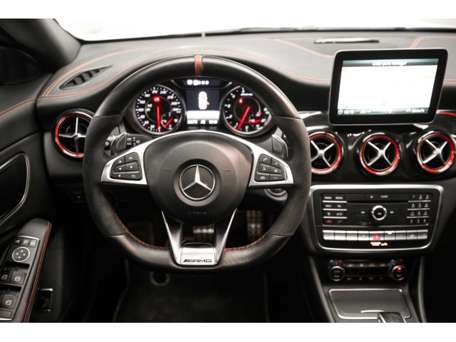 MERCEDES-BENZ  CLA 45 4M Shooting Brake