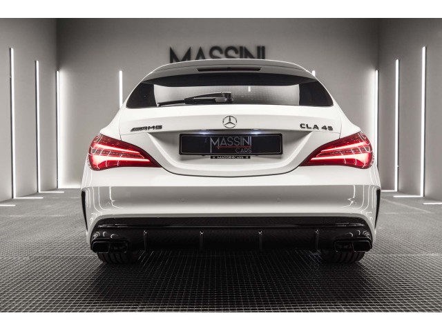 MERCEDES-BENZ  CLA 45 4M Shooting Brake