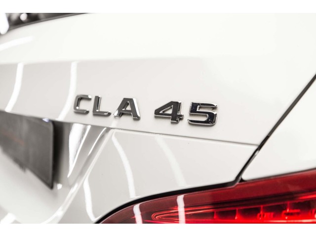 MERCEDES-BENZ  CLA 45 4M Shooting Brake