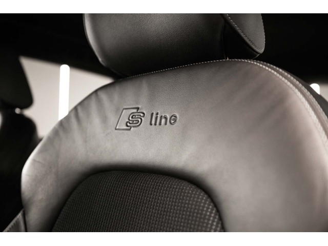 AUDI A4 Avant 2.0 TDI 177cv S line edition