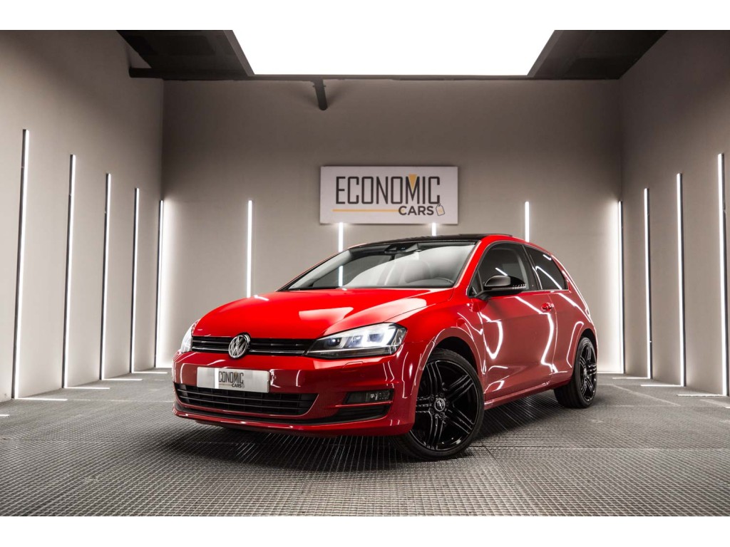 VOLKSWAGEN Golf Sport 1.6...