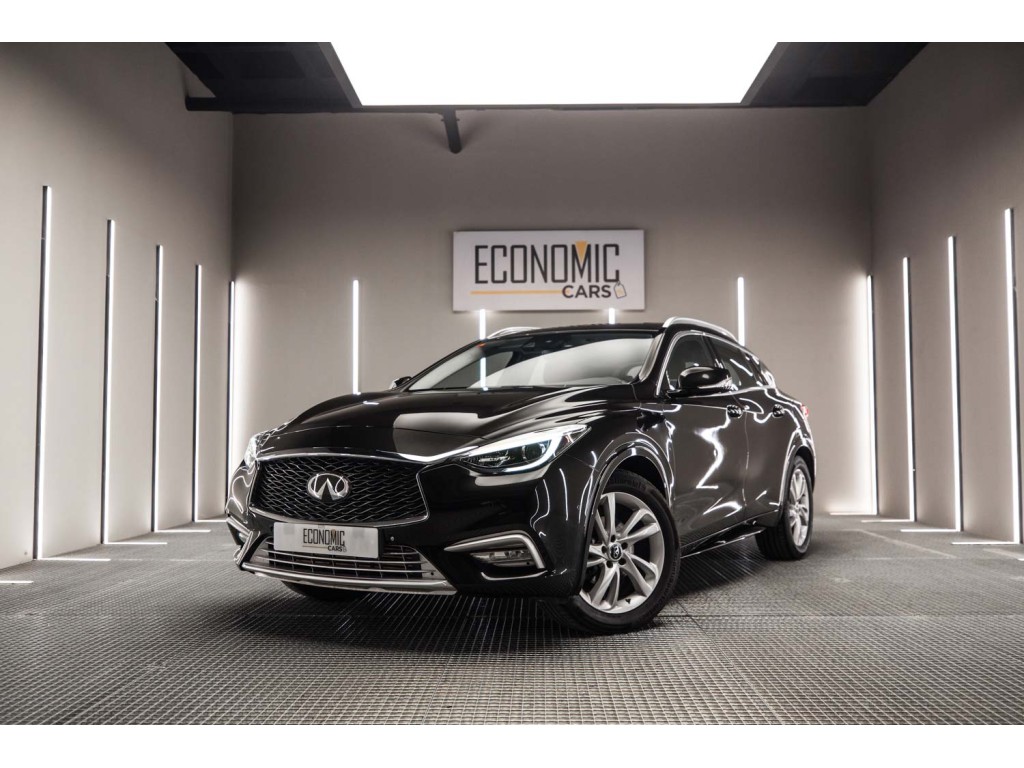 INFINITI Q30 1.6TC 115kW...