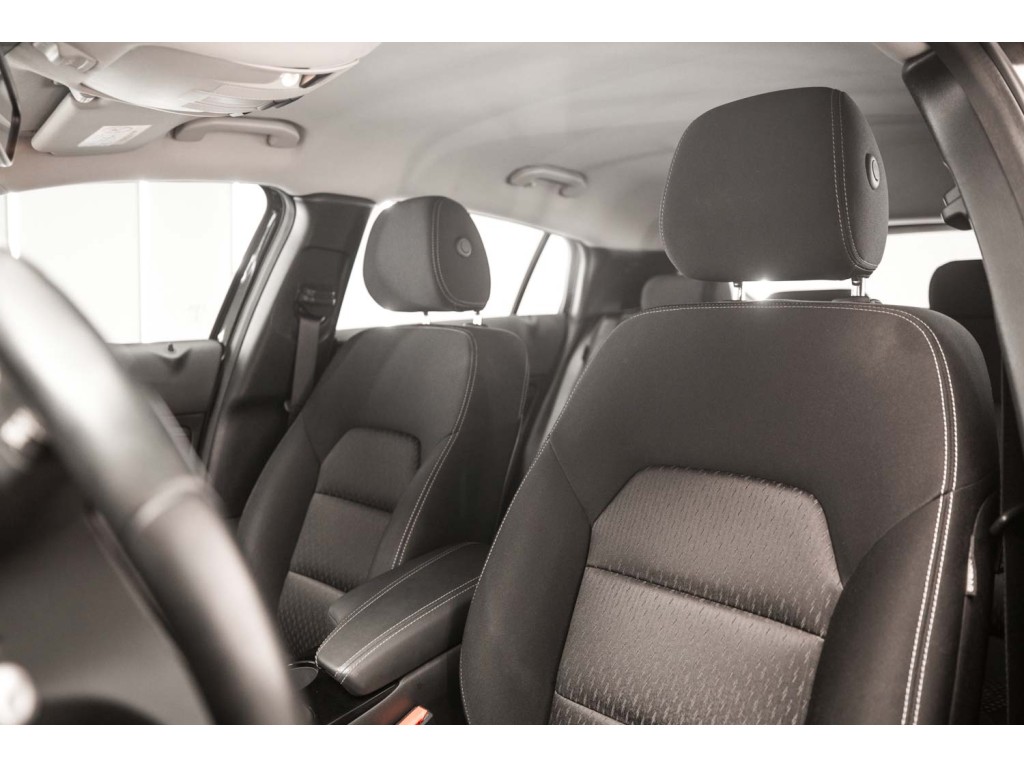 INFINITI Q30 1.6TC 115kW... 2