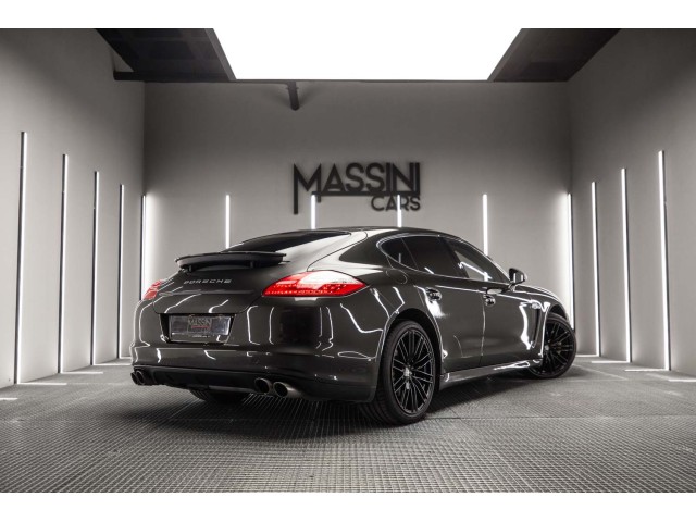PORSCHE Panamera 4.8 4S