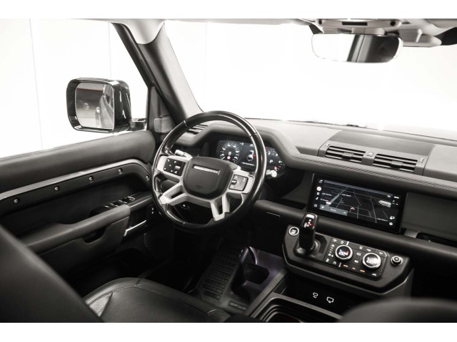 LAND-ROVER Defender 3.0 D200 SE 110 Auto 4WD MHEV