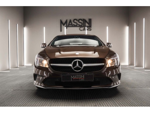 MERCEDES-BENZ Clase CLA CLA 220 d Urban Shooting Brake