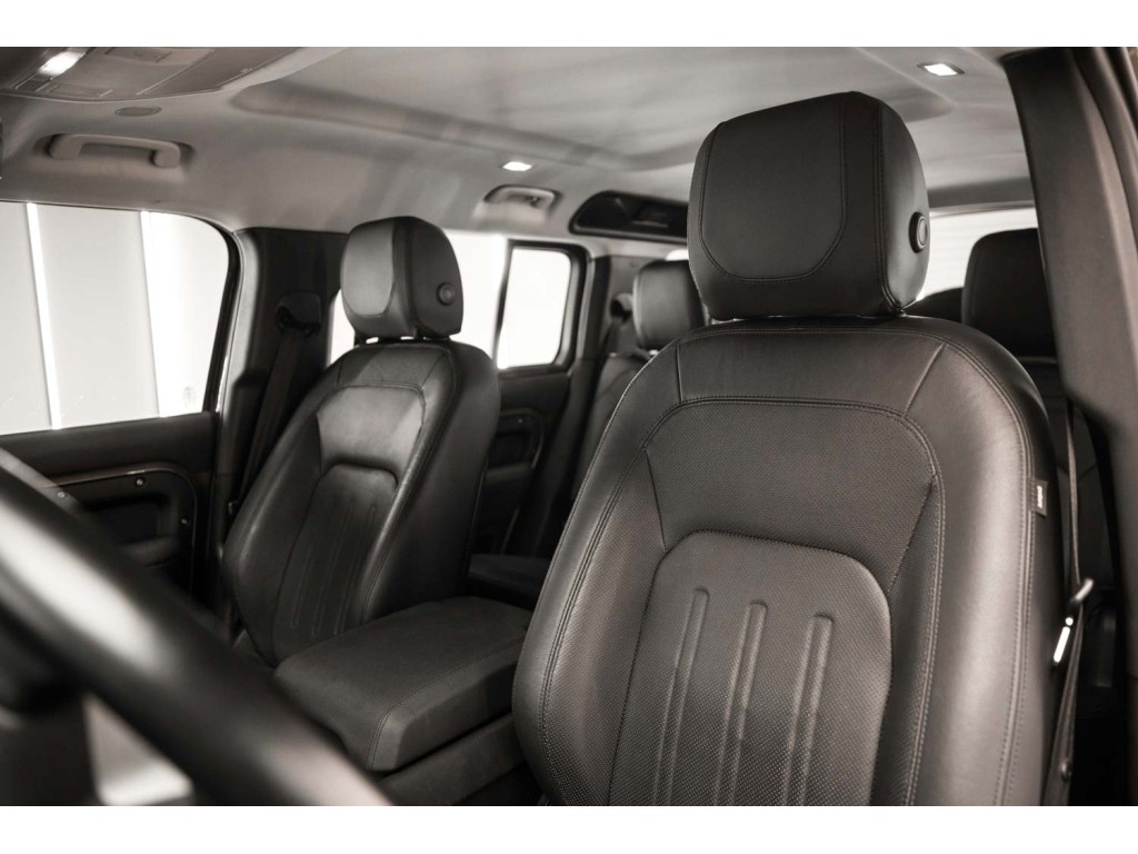 LAND-ROVER Defender 3.0... 2