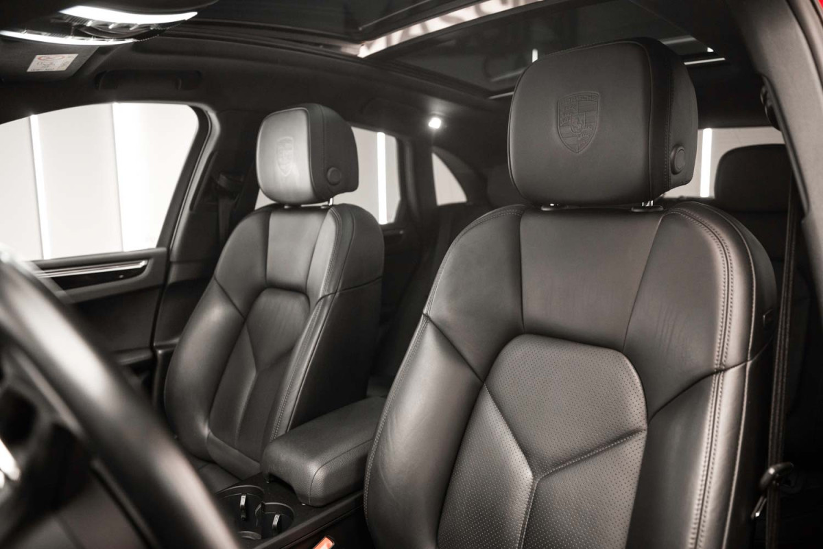 PORSCHE Macan Macan 2