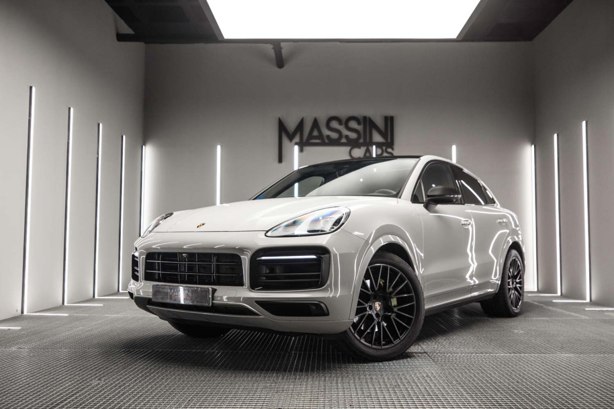 PORSCHE Cayenne Coupe...