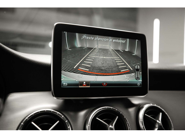 MERCEDES-BENZ Clase CLA CLA 200 d AMG Line Shooting Brake