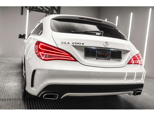 MERCEDES-BENZ Clase CLA CLA 200 d AMG Line Shooting Brake