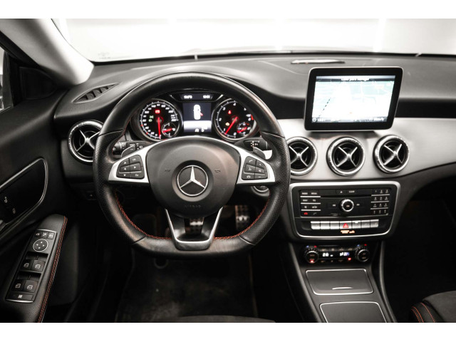 MERCEDES-BENZ Clase CLA CLA 200 d Shooting Brake