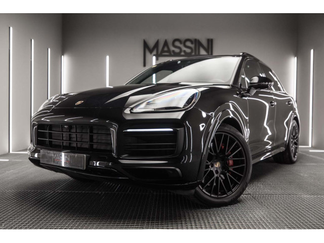 PORSCHE Cayenne GTS