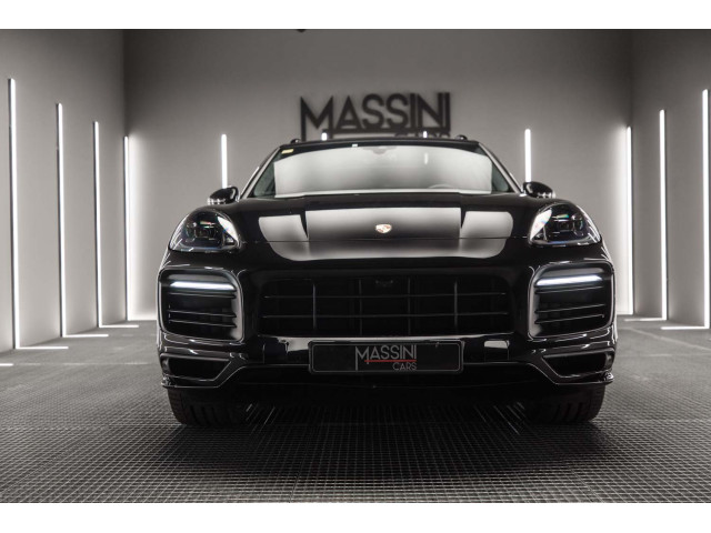 PORSCHE Cayenne GTS