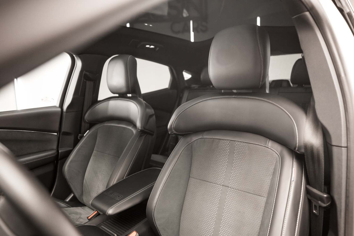 FORD Mustang MachE GT AWD... 2