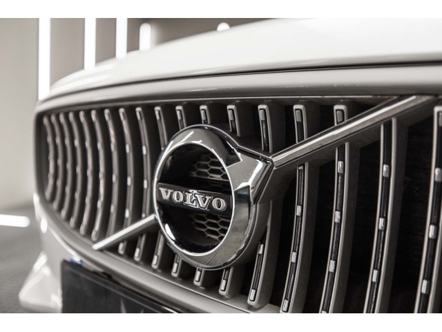 VOLVO V90 Cross Country 2.0 D4 AWD Pro Auto