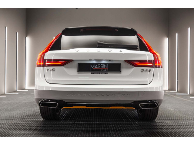 VOLVO V90 Cross Country 2.0 D4 AWD Pro Auto