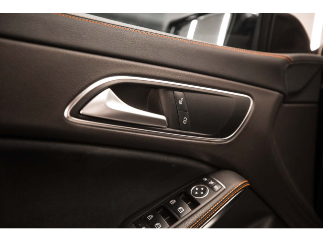 MERCEDES-BENZ Clase CLA CLA 180 OrangeArt Edition Shooting Brake