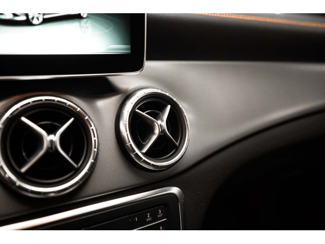 MERCEDES-BENZ Clase CLA CLA 180 OrangeArt Edition Shooting Brake