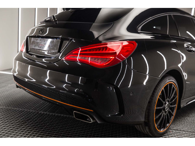 MERCEDES-BENZ Clase CLA CLA 180 OrangeArt Edition Shooting Brake