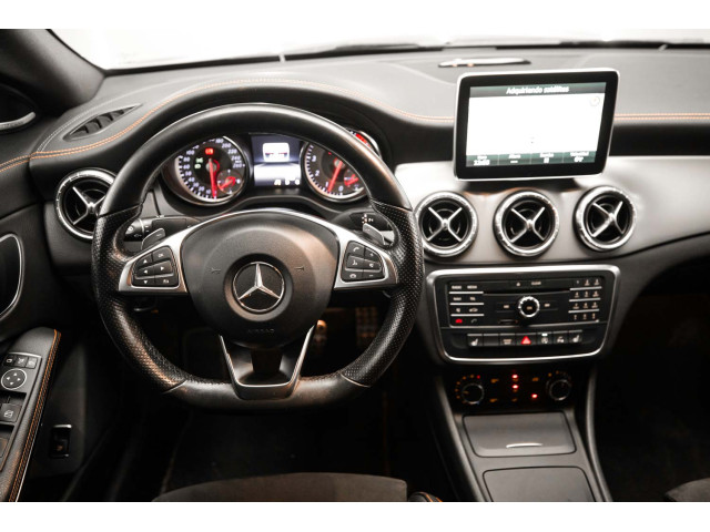 MERCEDES-BENZ Clase CLA CLA 250 Aut. OrangeArt Edition
