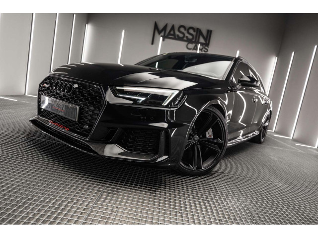 AUDI A4 RS 4 2.9 TFSI 331kW quattro tiptro Avant