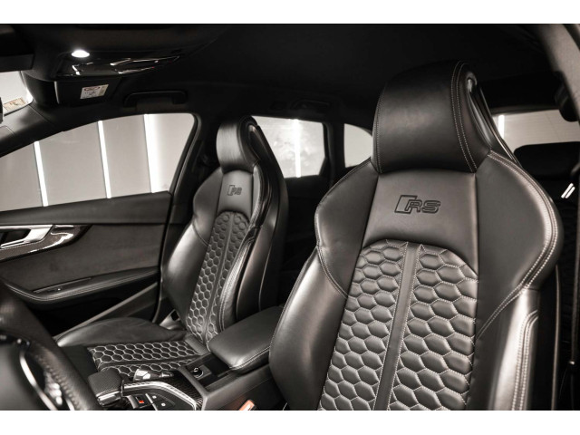 AUDI A4 RS 4 2.9 TFSI 331kW quattro tiptro Avant