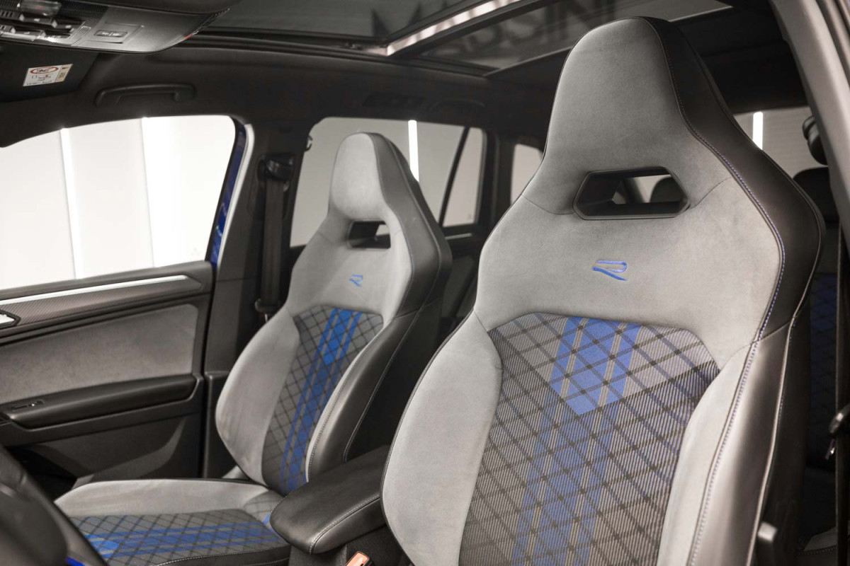 VOLKSWAGEN Tiguan R 2.0 TSI... 2
