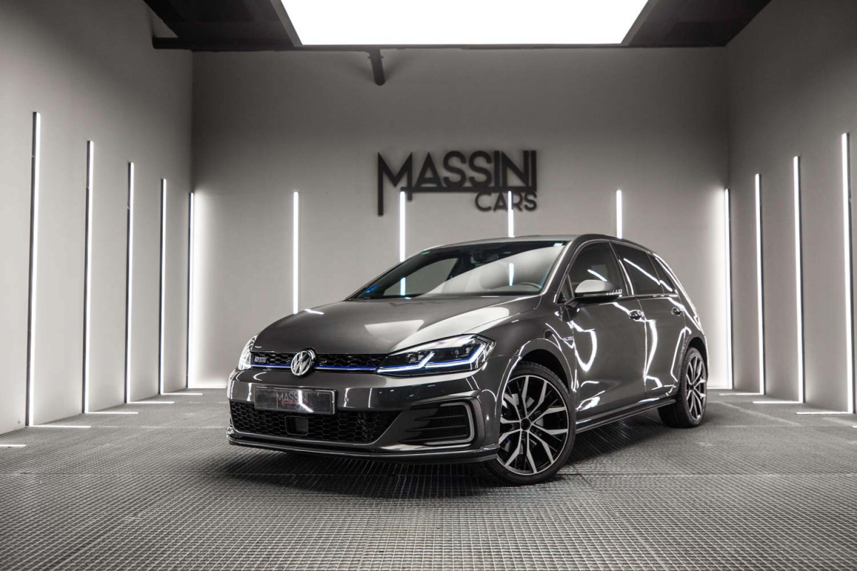 VOLKSWAGEN Golf GTE 1.4 TSI...