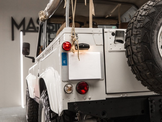LAND ROVER Defender 90 2.5 TD5 Pick Up S