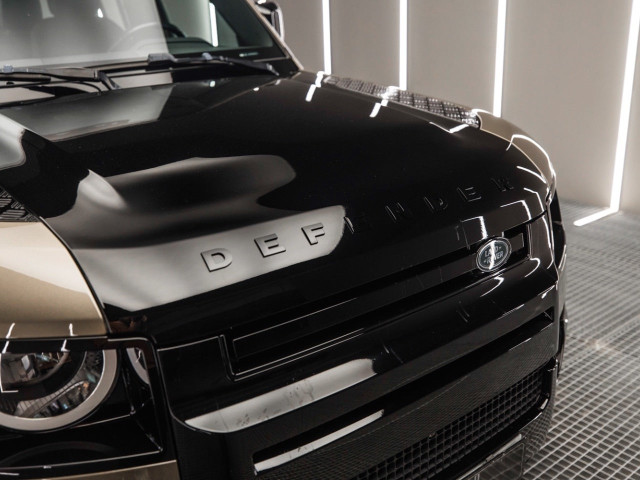 LAND ROVER Defender 3.0 D200 HSE 110 Auto 4WD MHEV
